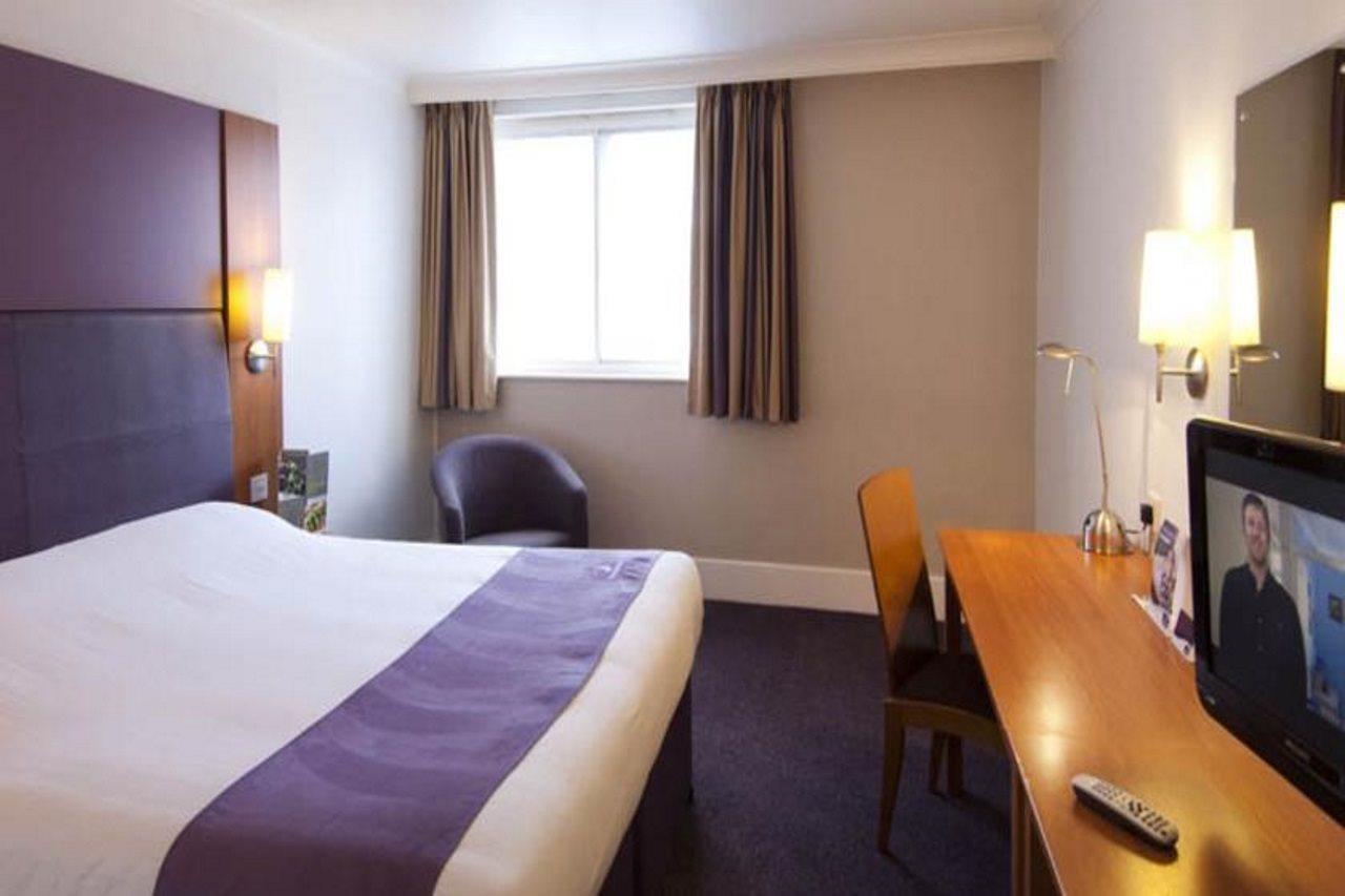 Premier Inn Blackpool East Exterior foto
